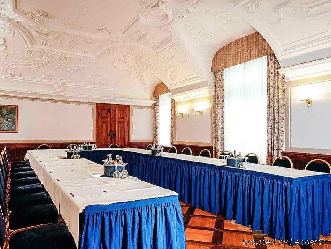 Hotel Schloss נאוסטאדט-גלווה מראה חיצוני תמונה